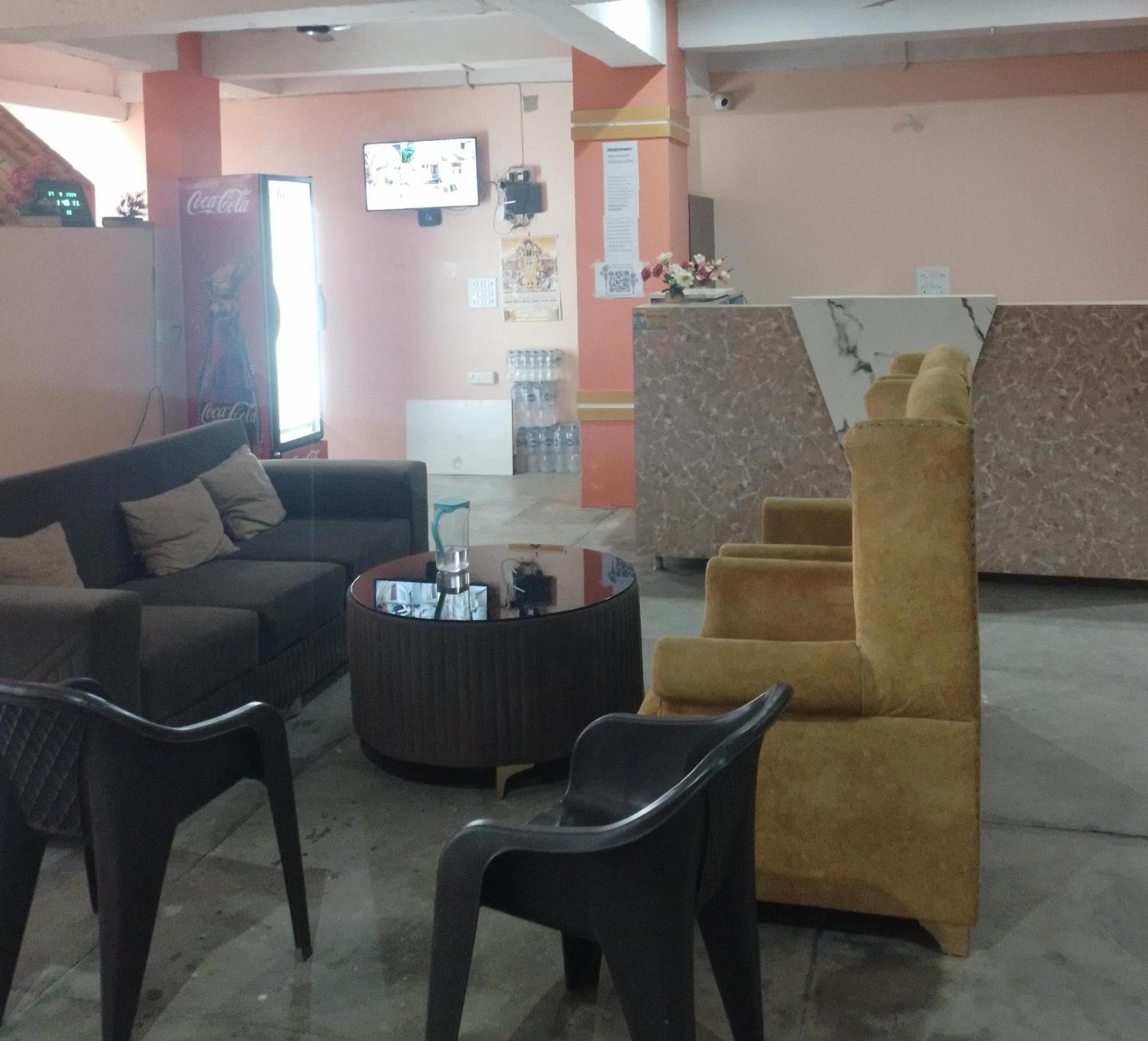 Siyaram Kunj Hotel Ayodhya المظهر الخارجي الصورة